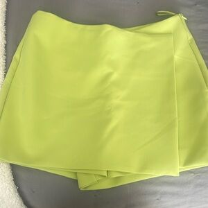 Brand new Zara skort.